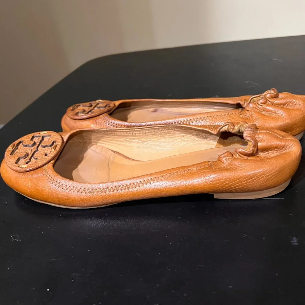 TORY BURCH Riva flats tan size 9.5